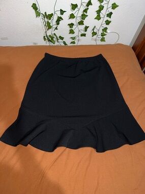 Classic Black Ruffle-Hem Women's Skirt